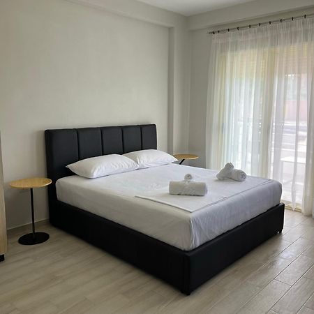 Lotus Apartments Vlorë Esterno foto