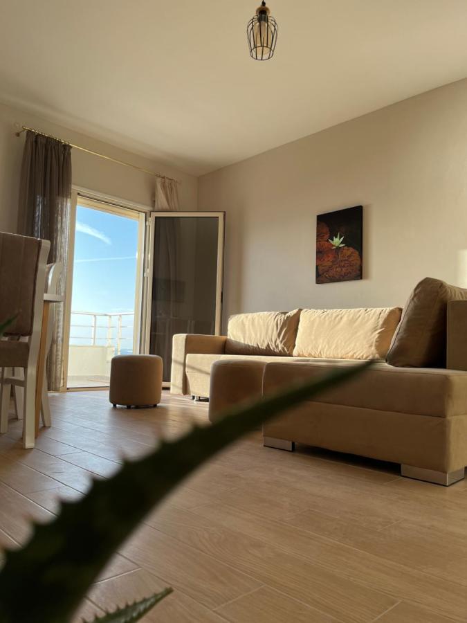 Lotus Apartments Vlorë Esterno foto