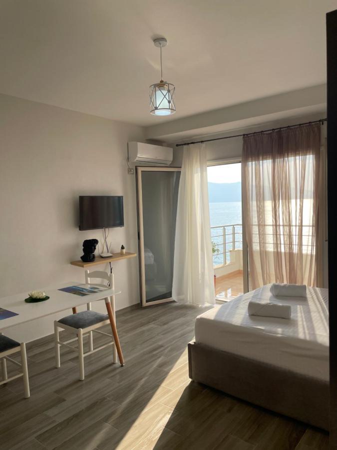 Lotus Apartments Vlorë Esterno foto