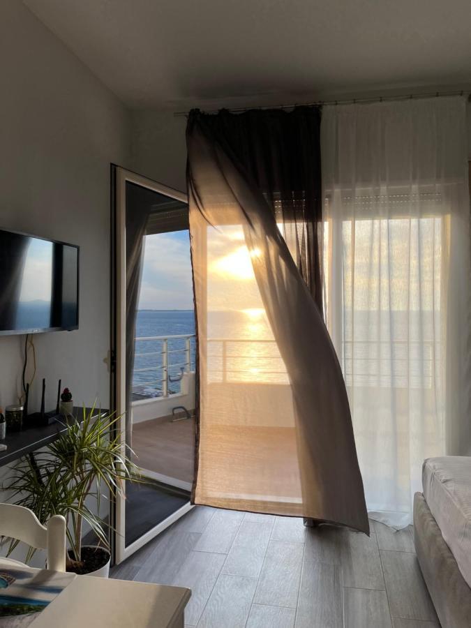 Lotus Apartments Vlorë Esterno foto